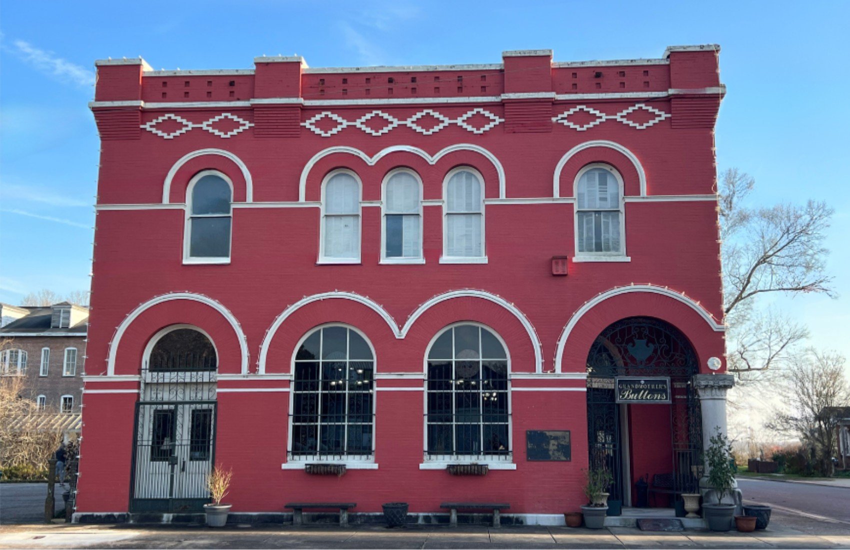 Historic building in St. Francisville, Louisiana — Parish & County Properties
